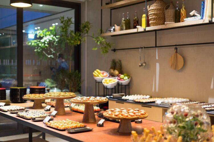 Hotel Indigo Larnaca (Adults Only 18+)