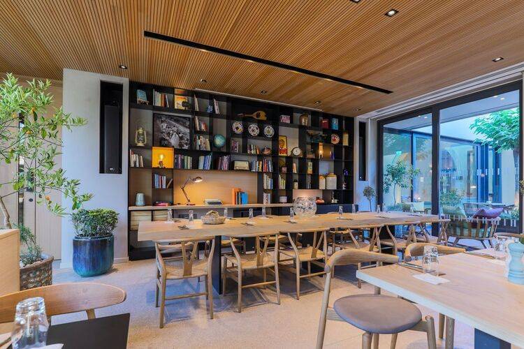 Hotel Indigo Larnaca (Adults Only 18+)