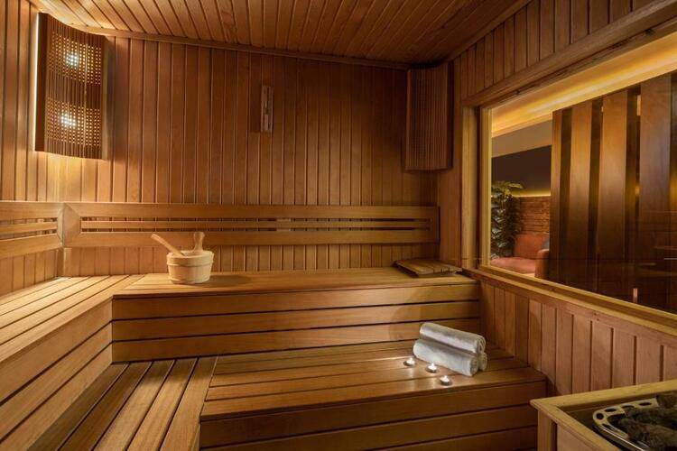 Akka Hotels Lush