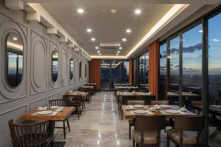Akka Hotels Lush