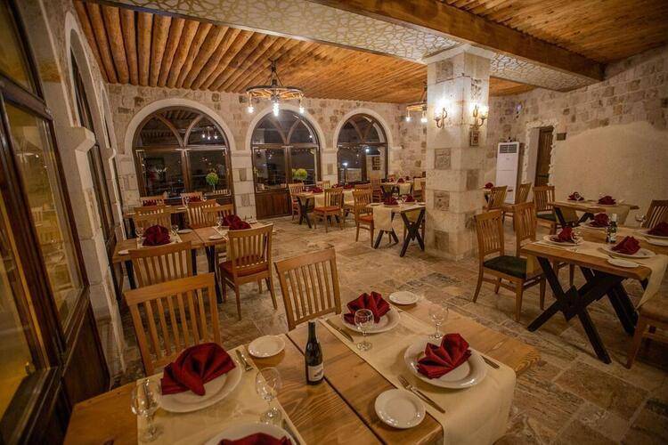 Acer Cave Hotel