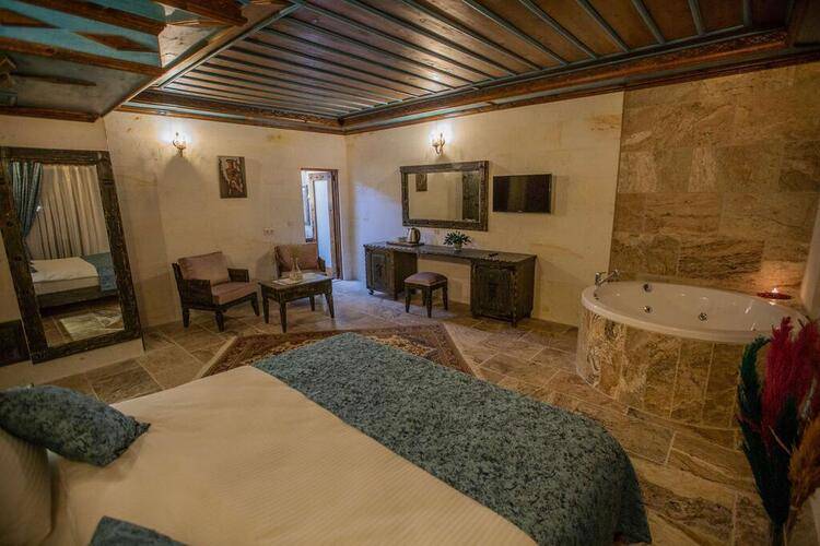 Acer Cave Hotel