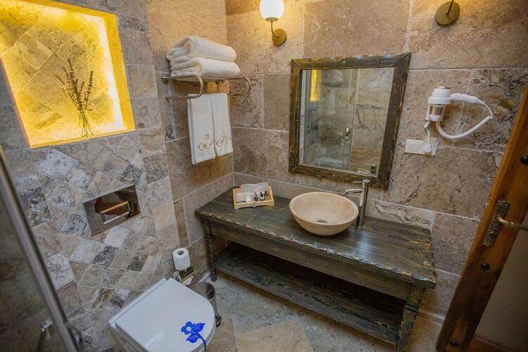 Acer Cave Hotel