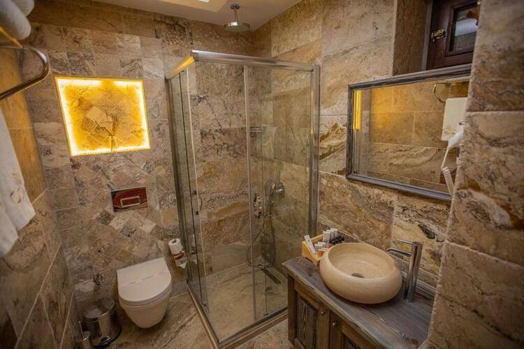 Acer Cave Hotel