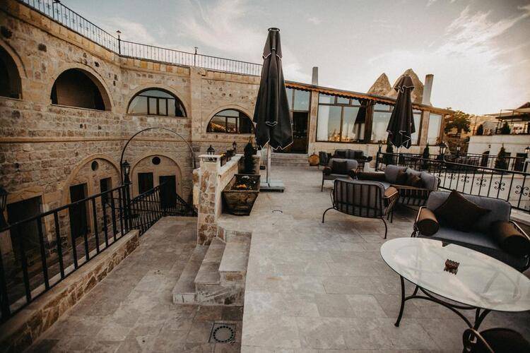 Alia Cave Hotel
