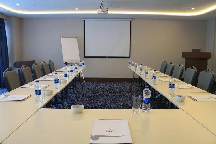 Nearport Hotel Sabiha Gokcen Airport