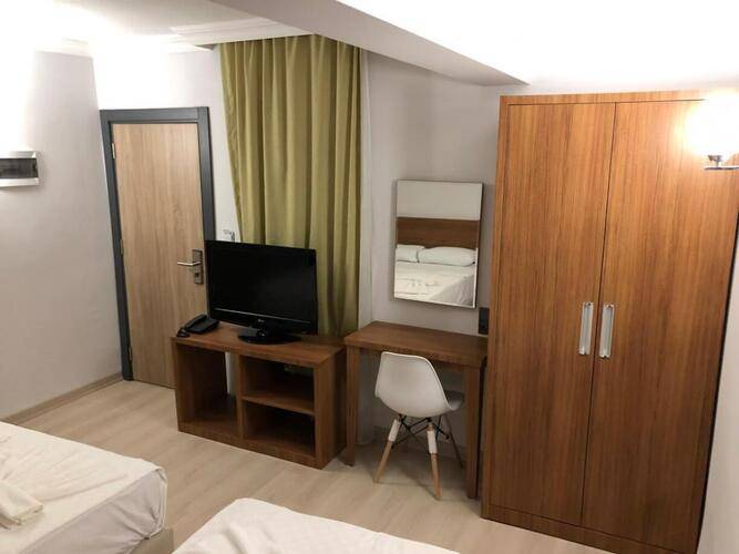Modern Life Hotel