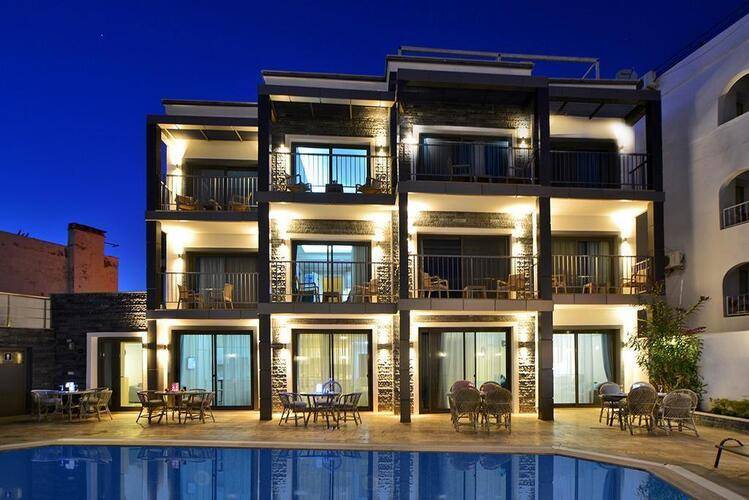 M Suite Hotel