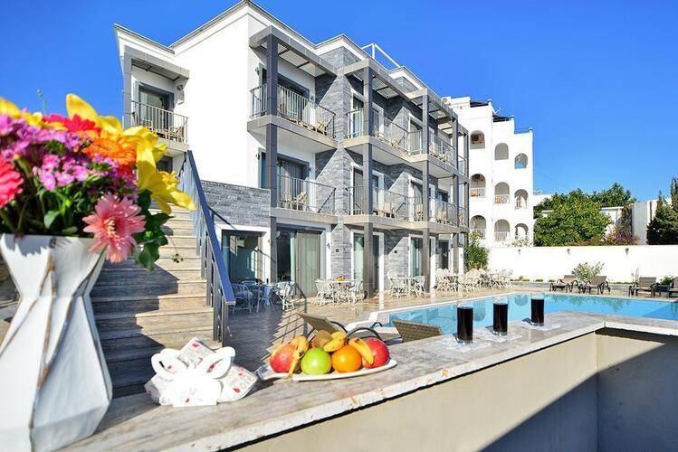 M Suite Hotel