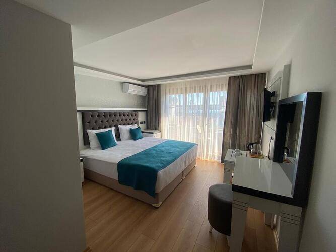 Maritime Hotel