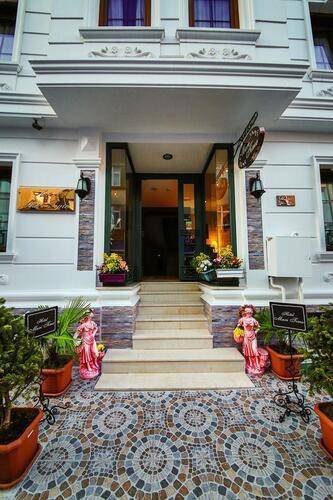 Maritime Hotel