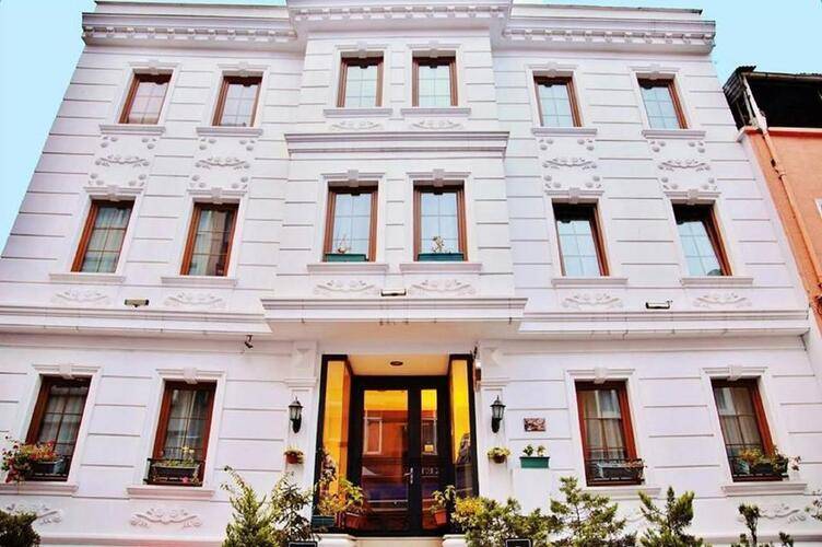 Maritime Hotel