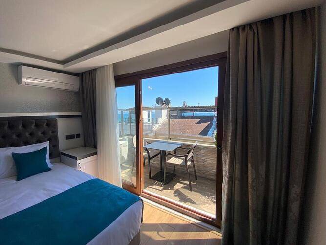 Maritime Hotel