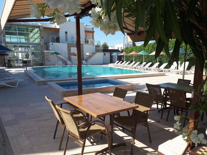 Paradise Apart Hotel