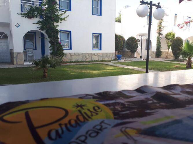 Paradise Apart Hotel