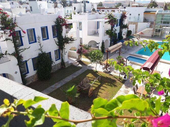 Paradise Apart Hotel