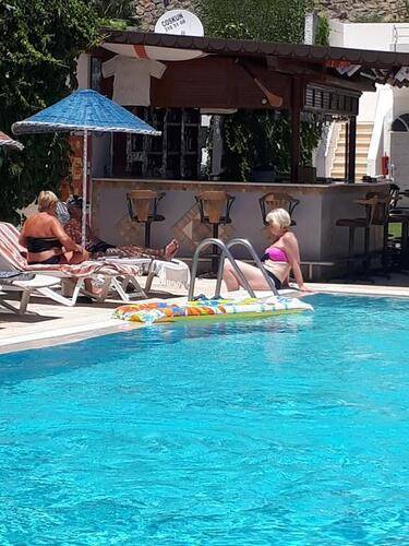 Paradise Apart Hotel