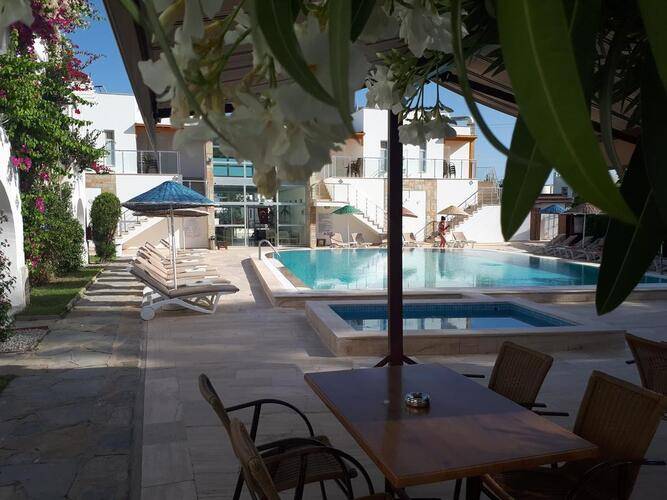 Paradise Apart Hotel