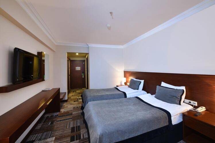 Tiara Hotel Spa