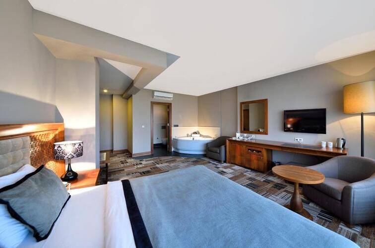Tiara Hotel Spa