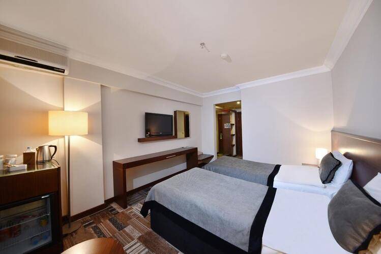 Tiara Hotel Spa