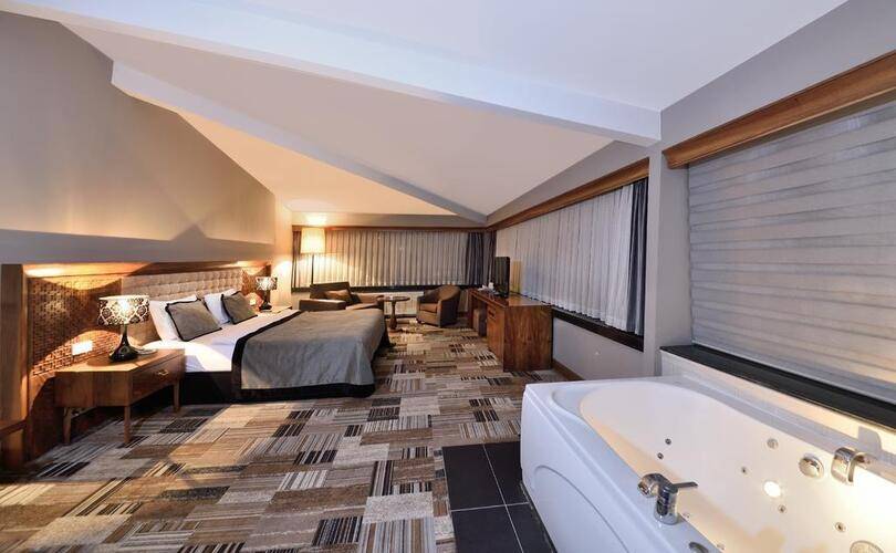 Tiara Hotel Spa