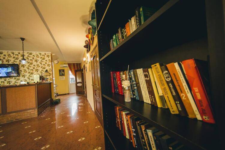 Мартон Амиго