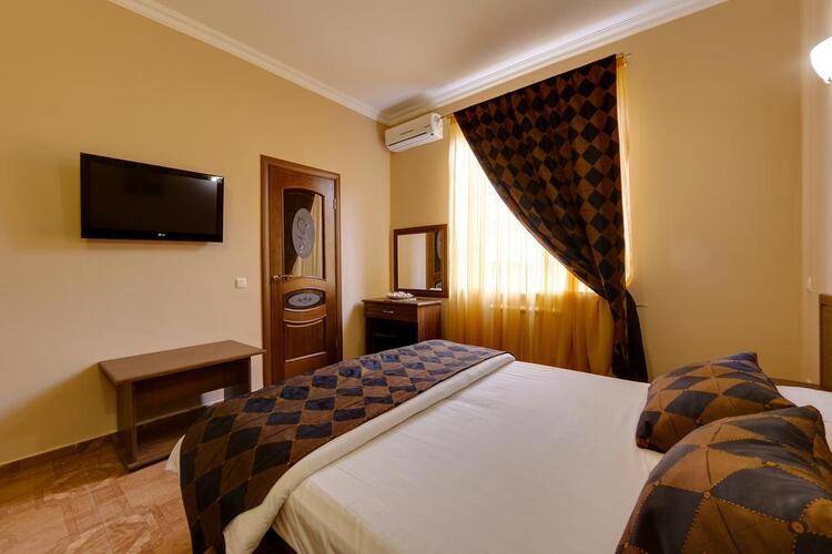 Мартон Амиго