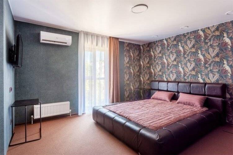 Мартон Лидер