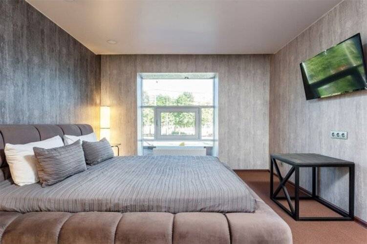 Мартон Лидер