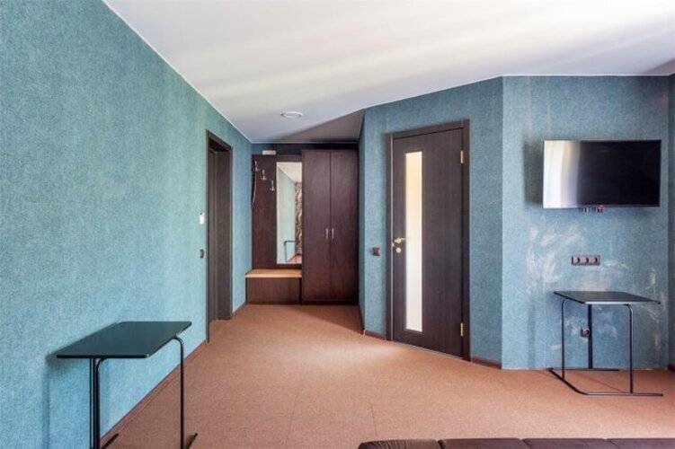 Мартон Лидер