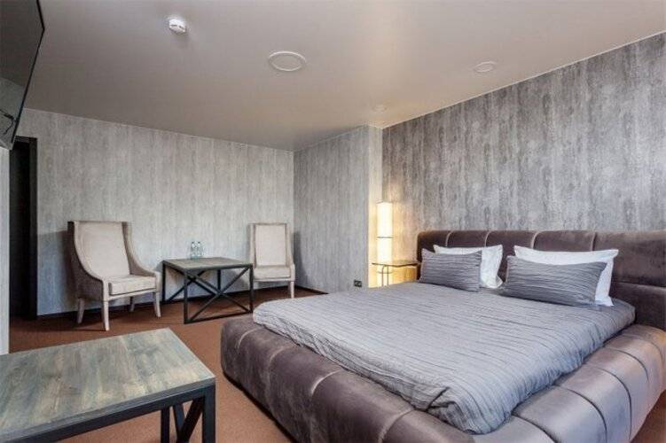 Мартон Лидер