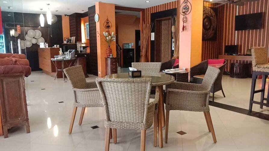 Deva Suites Patong Hotel