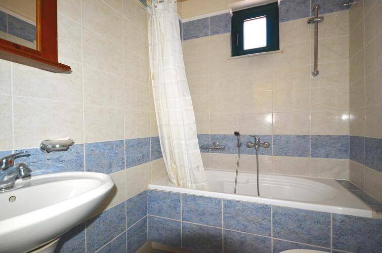 Aloni Suites