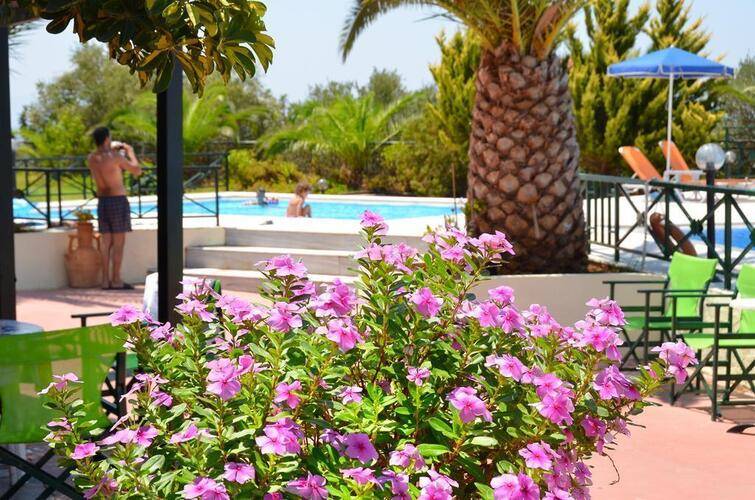 Aloni Suites