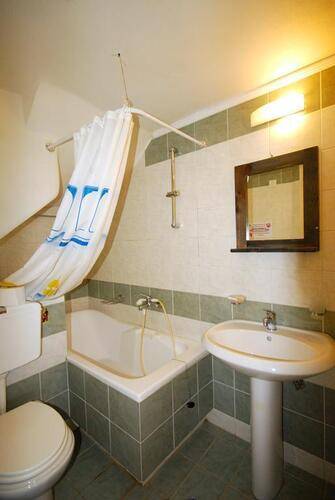 Aloni Suites