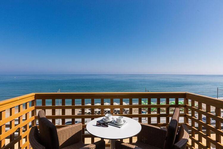 Ammos Suites