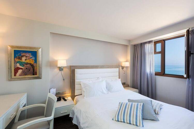 Ammos Suites