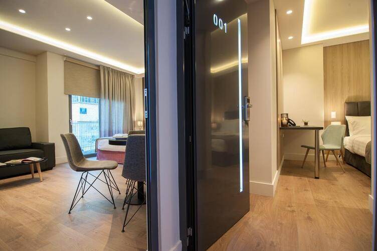 Athens Platinum Rooms And Suites
