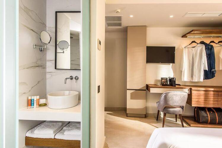 Dom Boutique Hotel