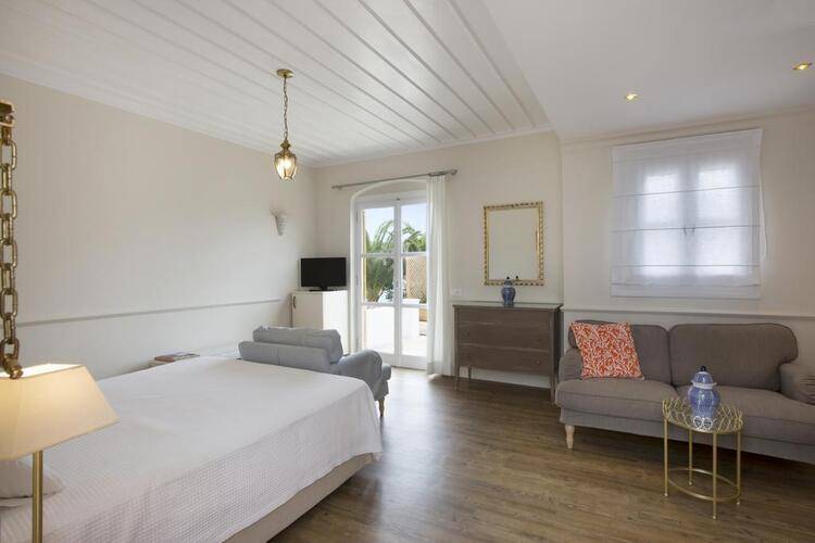Dorion Hotel