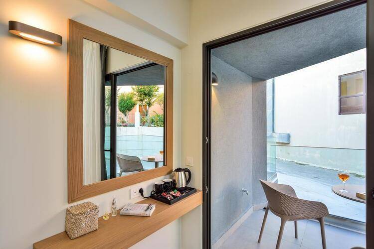 Elia Agia Marina Beach Hotel