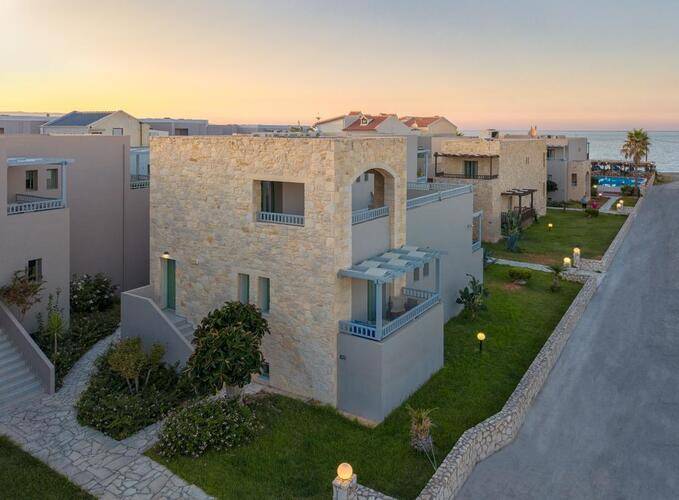 Erato Hotel (Adults Only 18+)