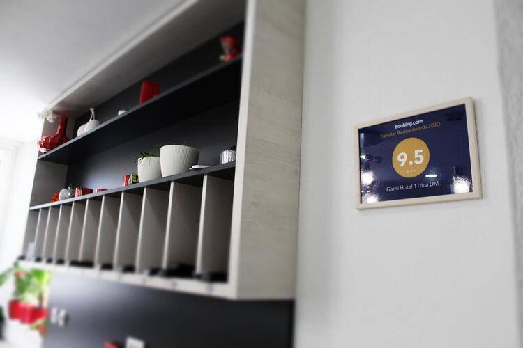 11tica Dm Hotel