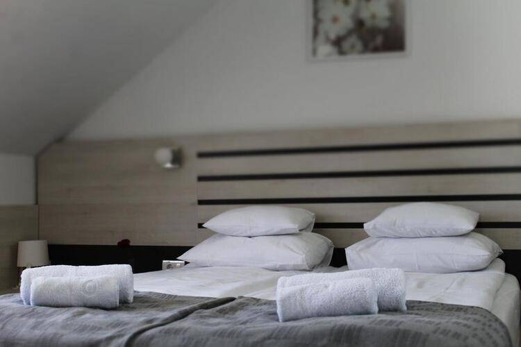 11tica Dm Hotel