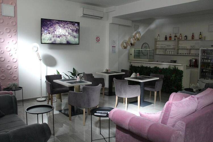 11tica Dm Hotel
