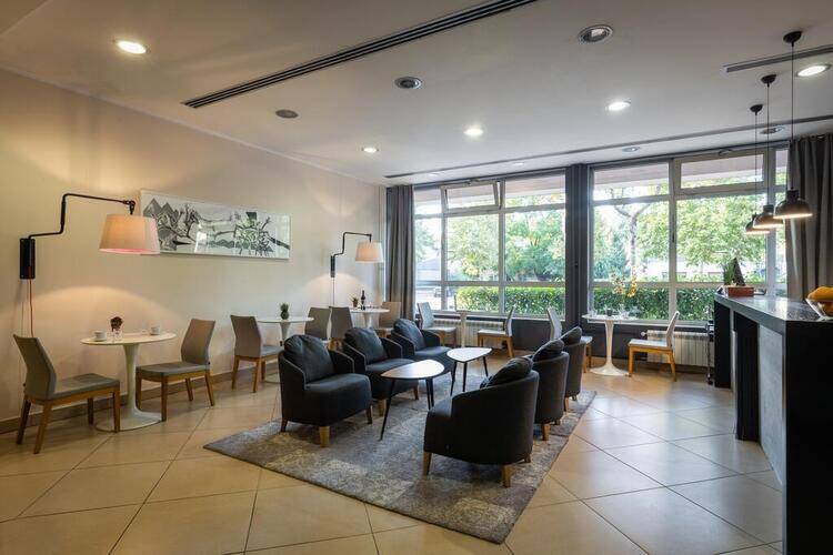 B Hotels