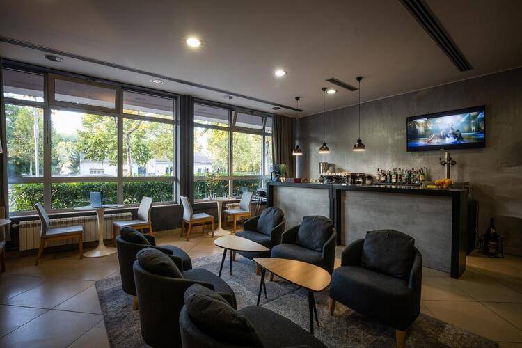 B Hotels