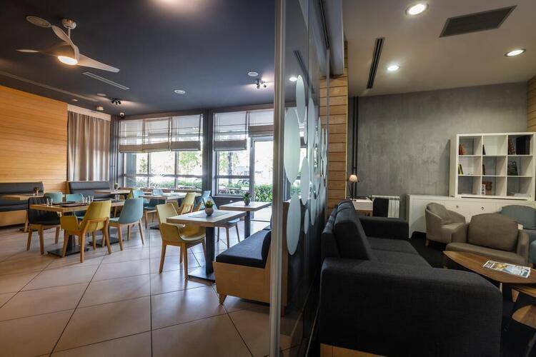 B Hotels