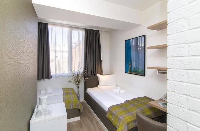 Belgrade Inn Garni Hotel